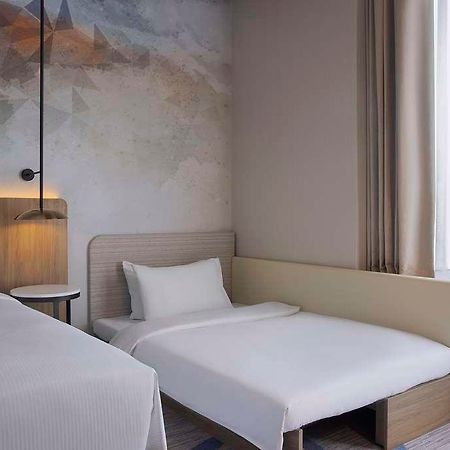 Hilton Garden Inn Dubai Business Bay Rum bild