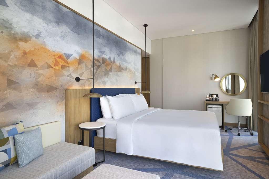 Hilton Garden Inn Dubai Business Bay Rum bild