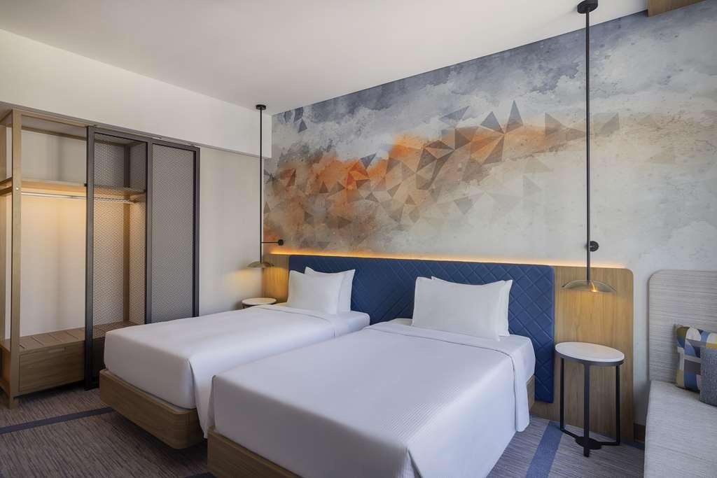 Hilton Garden Inn Dubai Business Bay Rum bild